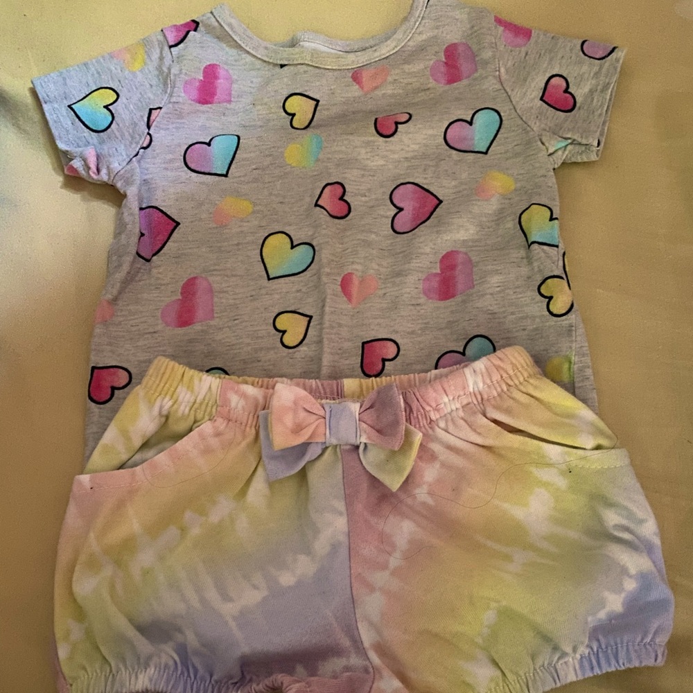 7 summer outfits/ 3 hats interchangeable